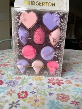Bridgerton The Love 10-Piece Makeup Sponge Set - Pink & Purple
